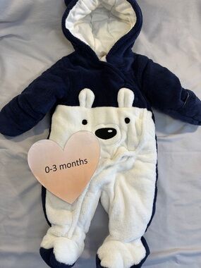 WYTbaby - NWOT-Bear hooded bunting bag/snowsuit. Size 0-3 months